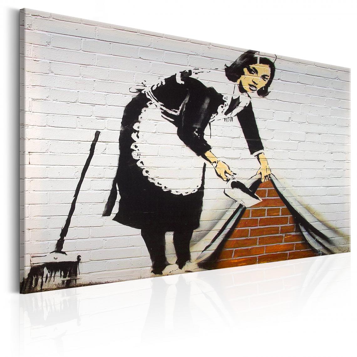 Decoshop26 - Tableau sur toile décoration murale image imprimée cadre en bois à suspendre Femme de ménage à Londres par Banksy 90x60 cm 11_0003383 - Tableaux, peintures