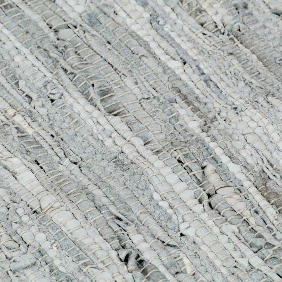 Icaverne - Icaverne - Petits tapis selection Tapis Chindi tissé à la main Cuir 120 x 170 cm Gris clair - Tapis