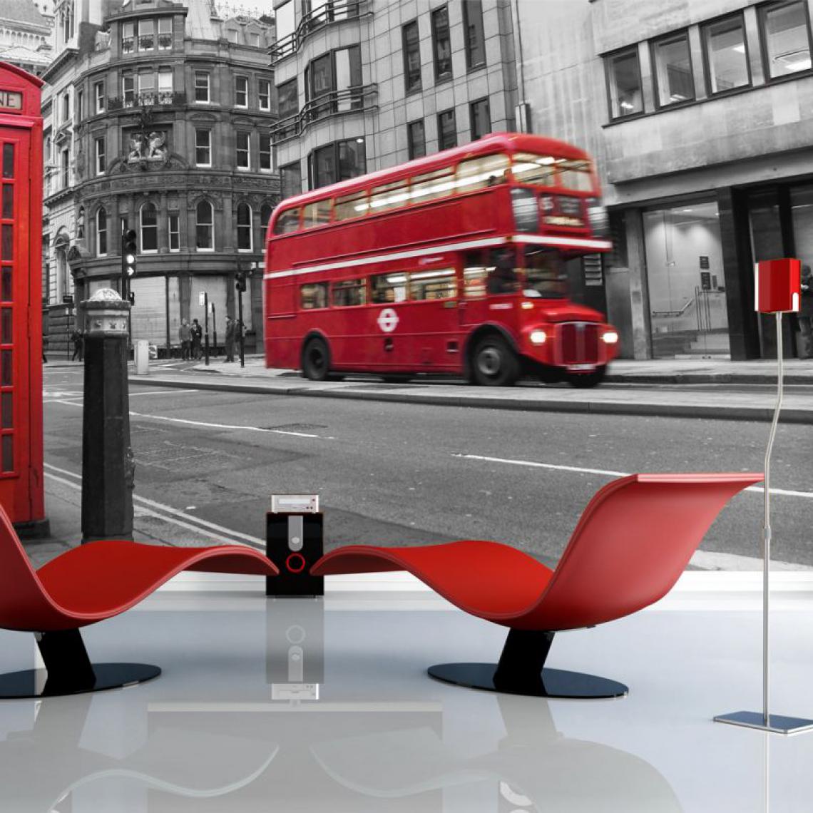 Artgeist - Papier peint - Cabine téléphonique et bus rouges à Londres .Taille : 200x154 - Papier peint