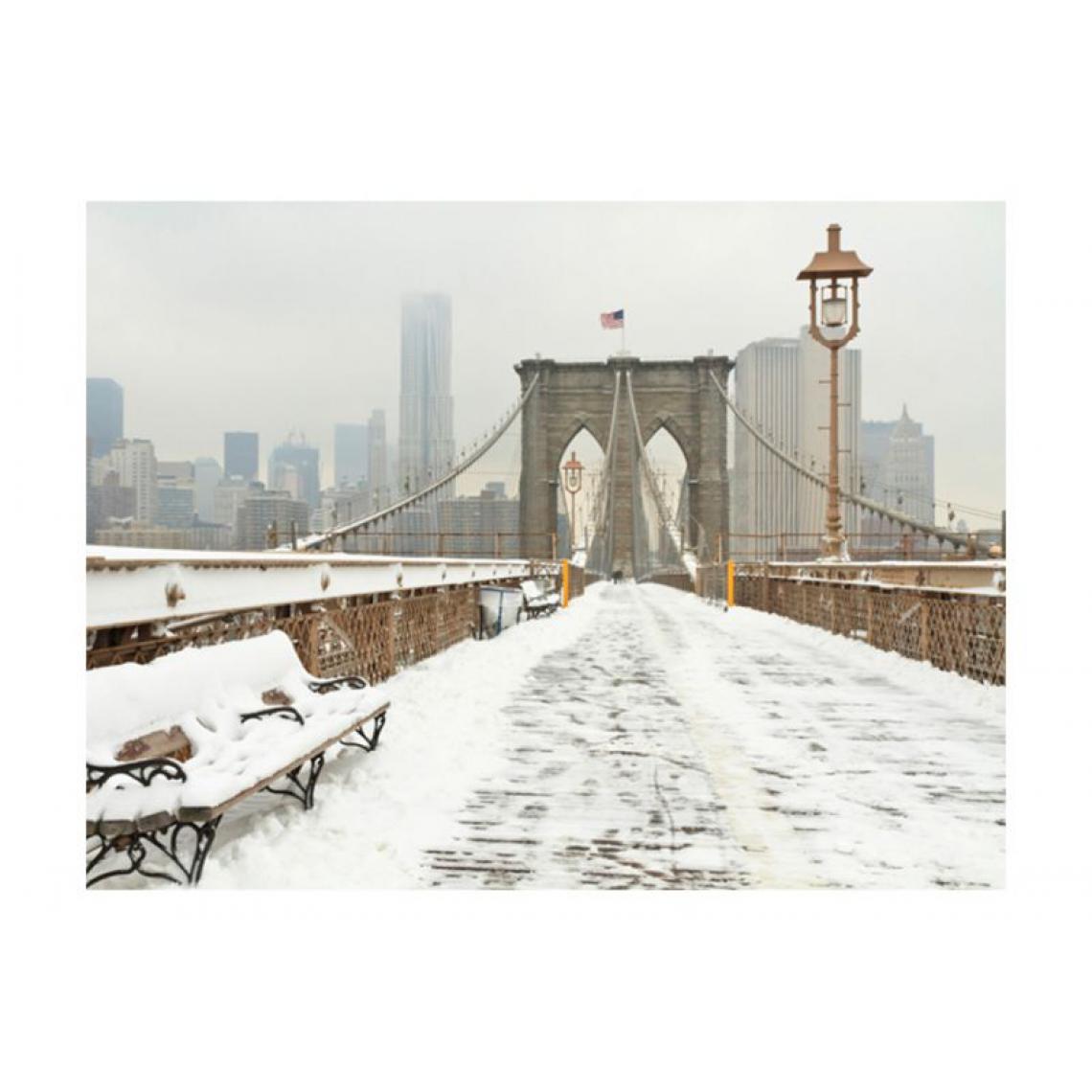 Artgeist - Papier peint - Pont de Brooklyn couvert de neige .Taille : 350x270 - Papier peint
