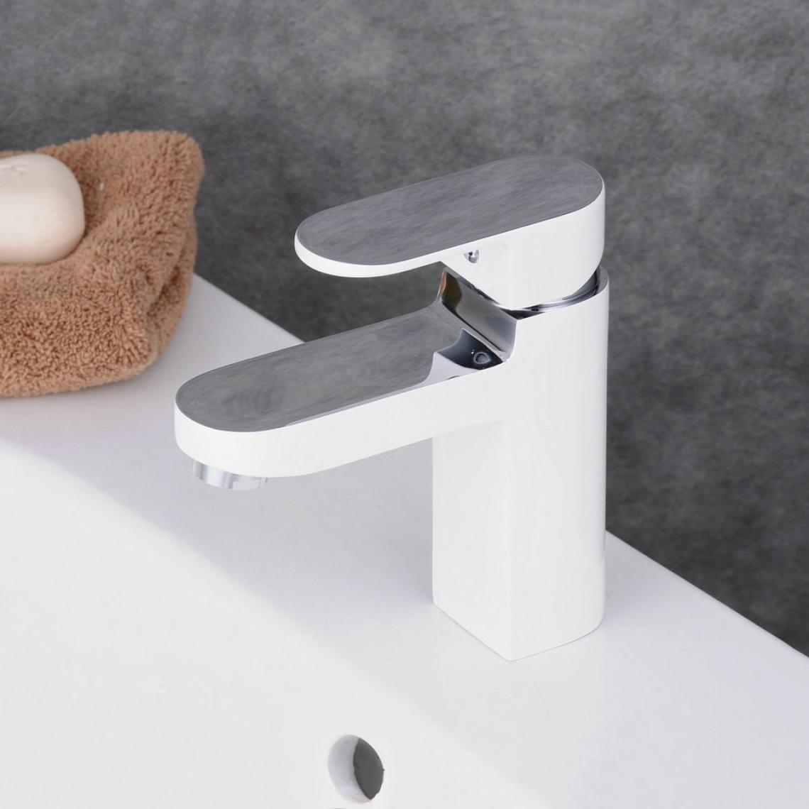 Kroos - Robinet de lave-mains Blanc contemporain aux lignes rectilignes bec court et droit - Robinet de lavabo