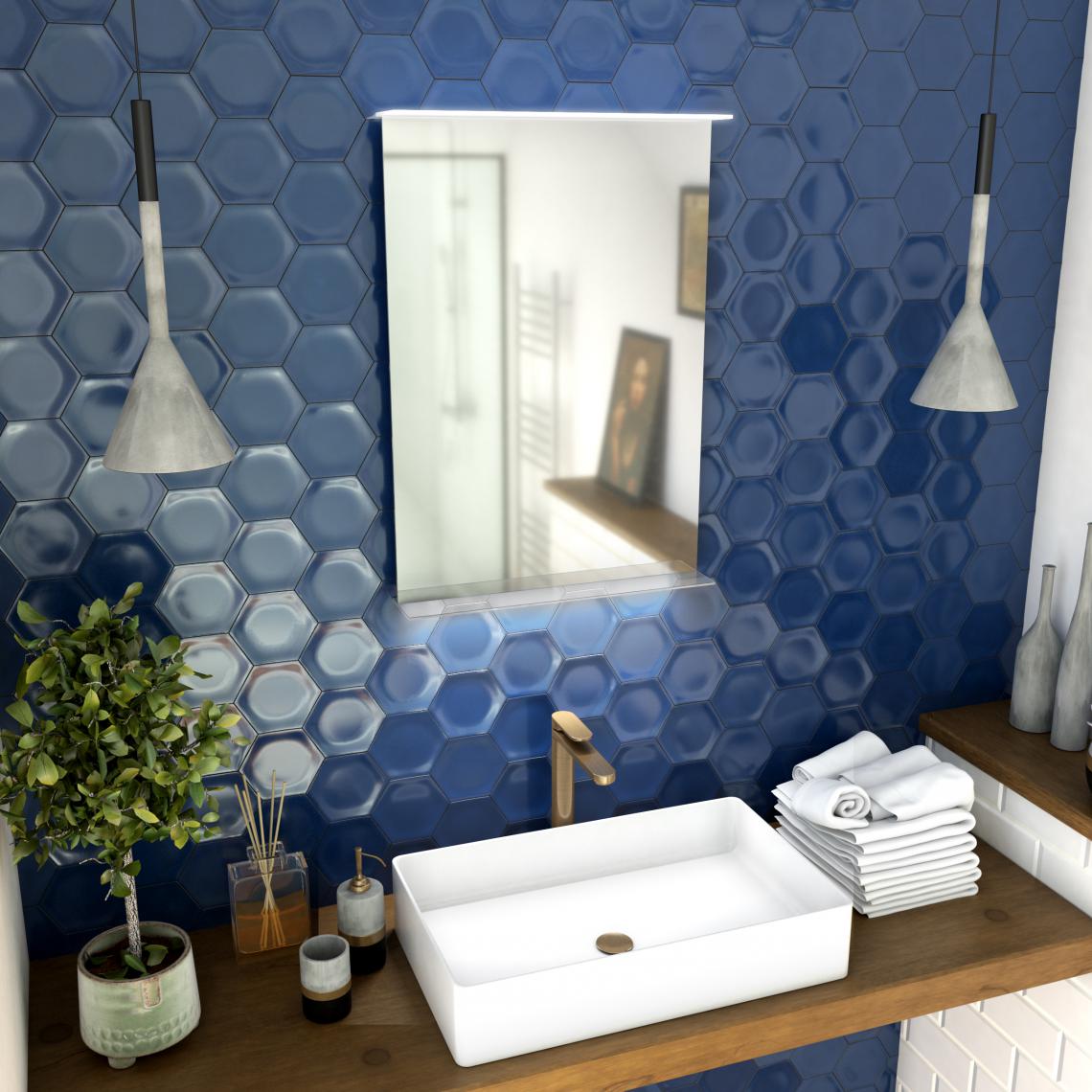 Aurlane - Miroir salle de bain 52x70x5cm avec éclairage LED et étagère - Miroir de salle de bain