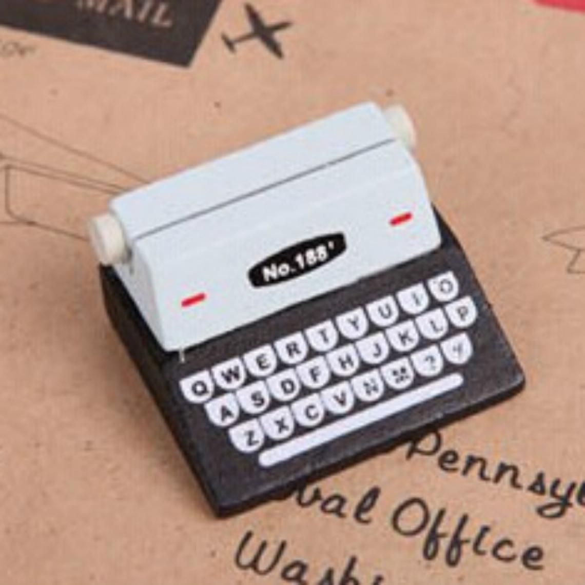 Wewoo - 5 PCS café créatif Vintage machine à écrire en bois photo carte bureau titulaire Mémo Messege de la noir - Accessoires Bureau