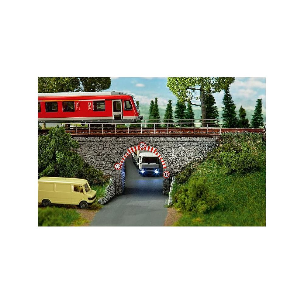 Faller - Modélisme HO : Pont à arches en pierres - Train électrique
