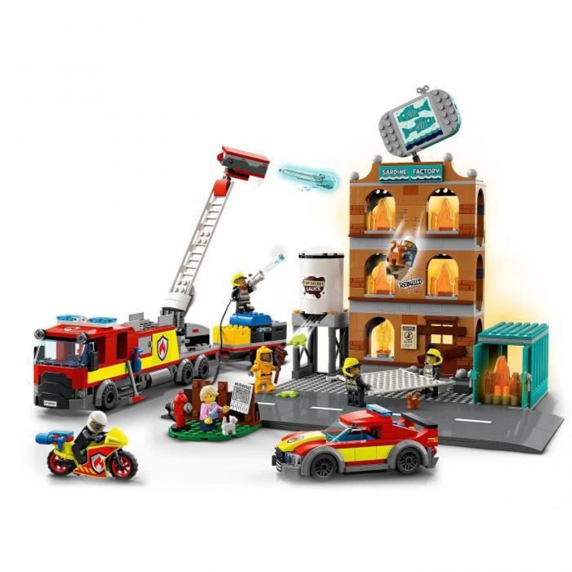 Lego - LEGO 60321 City Fire La Brigade Pompiers Set de Construction avec Flammes, Minifigures, Jouet Camion pour Enfants des 7 ans - Briques et blocs