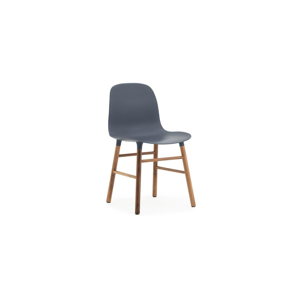 Normann Copenhagen - Chaise Form avec structure en bois - Noyer - bleu - Chaises