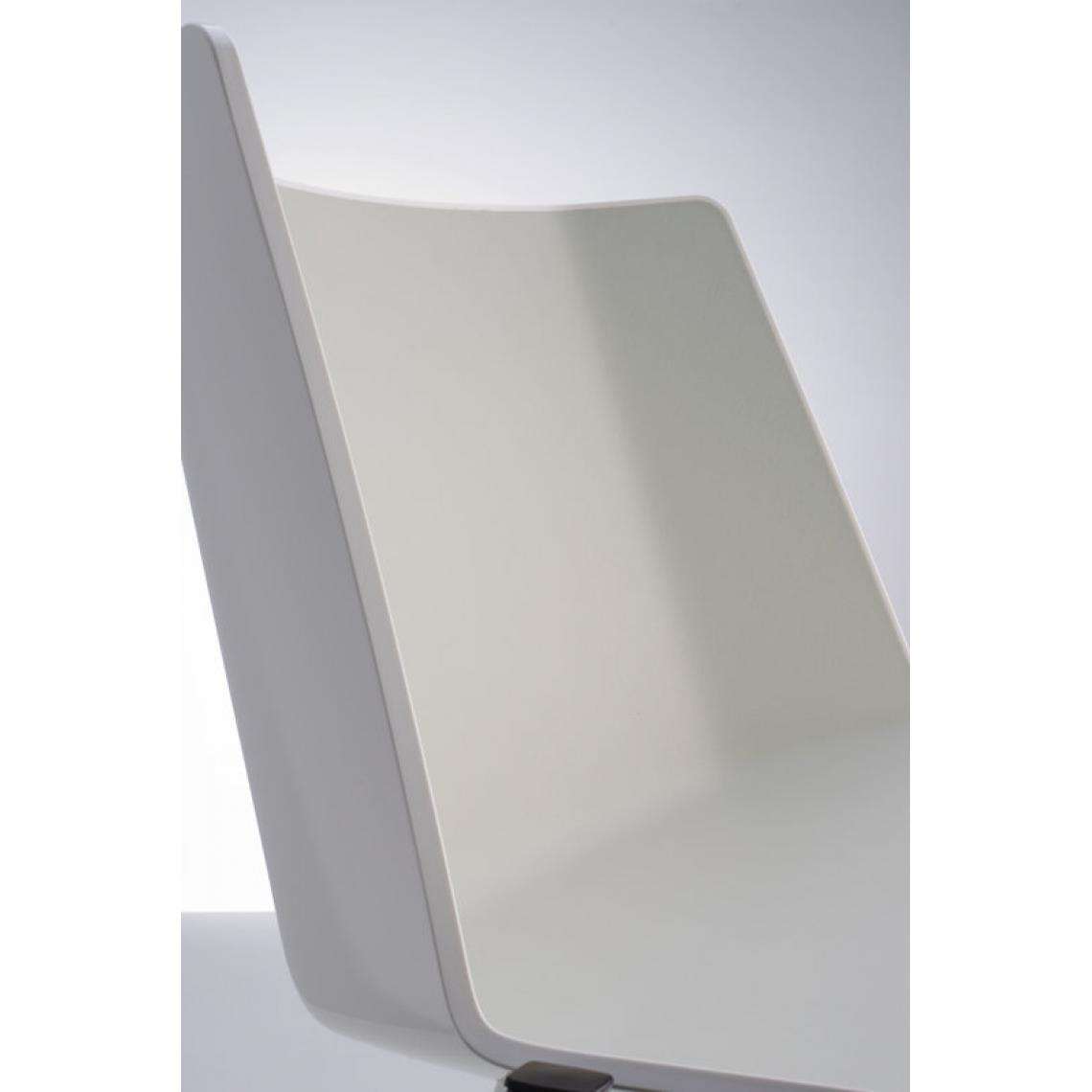 Mdf Italia - Chaise AÏKU - blanc brillant/gris clair - blanc - 4 pieds ronds - Chaises