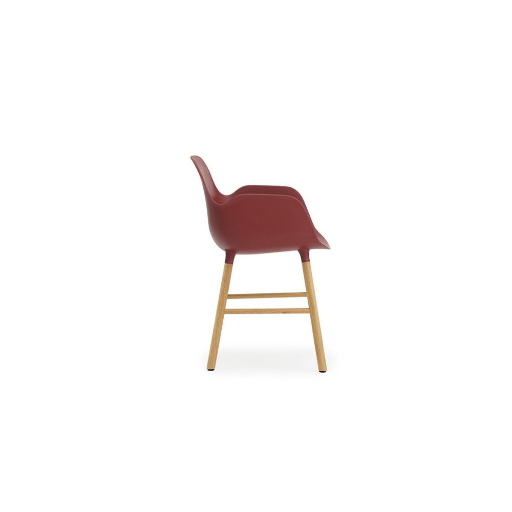 Normann Copenhagen - Fauteuil Form avec structure en bois - Chêne - rouge - Chaises