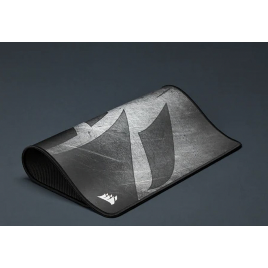 Corsair - Tapis de souris gaming en tissu résistant aux éclaboussures premium MM300 PRO — Medium - Tapis de souris