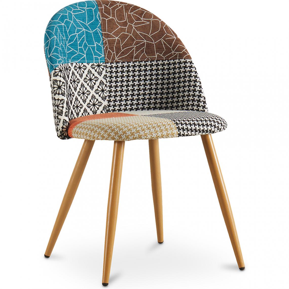 Iconik Interior - Chaise à manger tapissée scandi retro design patchwork pieds en bois - Evelyne Patty - Chaises