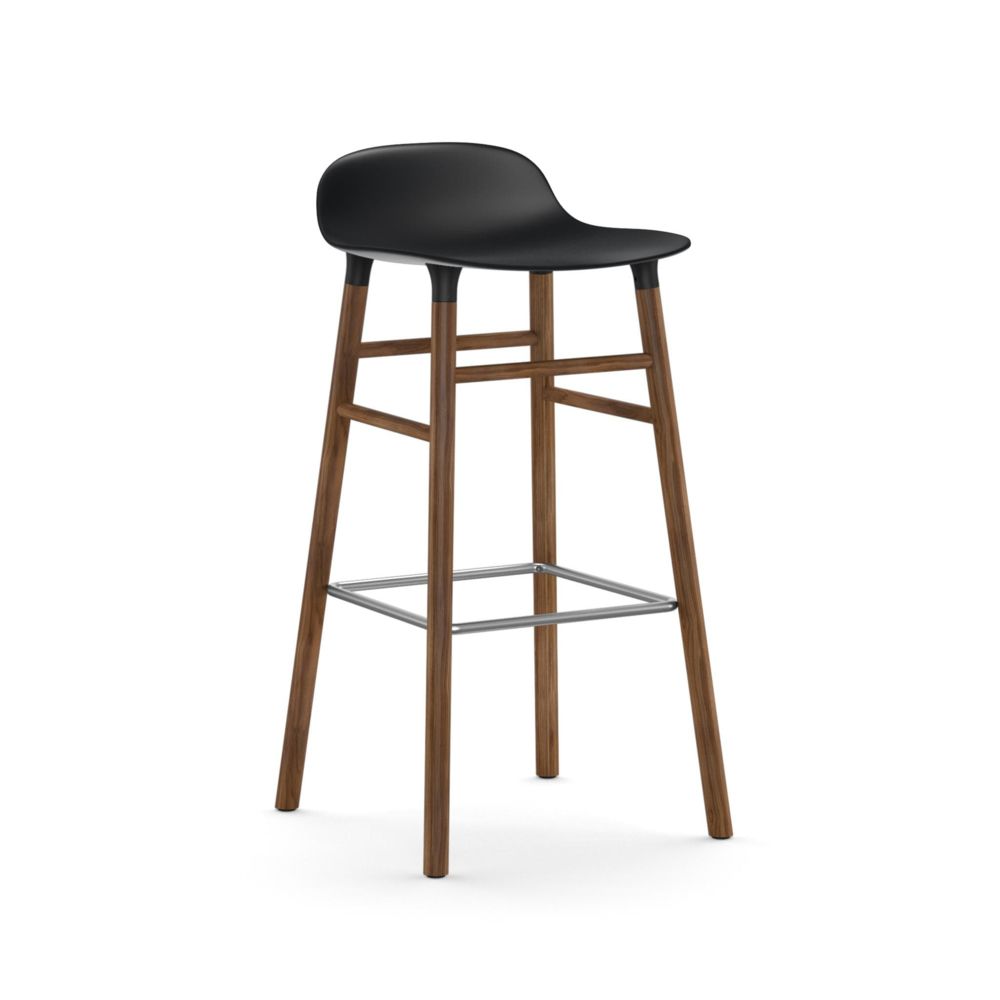 Normann Copenhagen - Chaise de bar Form avec structure en bois - 75 cm - Noyer - noir - Tabourets