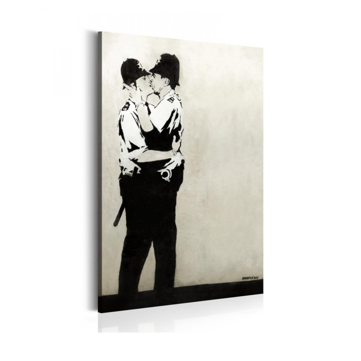 Artgeist - Tableau - Kissing Coppers by Banksy 60x90 - Tableaux, peintures