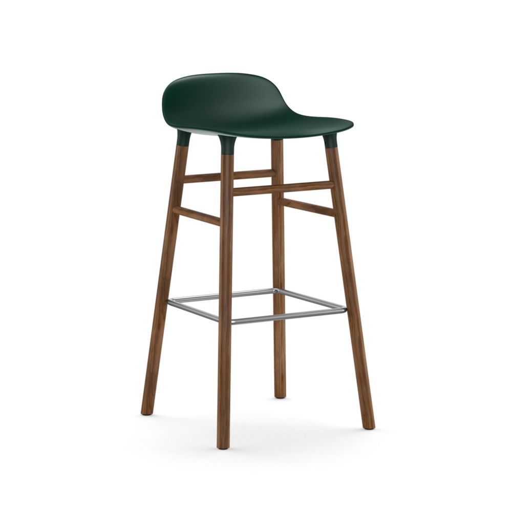 Normann Copenhagen - Chaise de bar Form avec structure en bois - vert - Noyer - 75 cm - Tabourets
