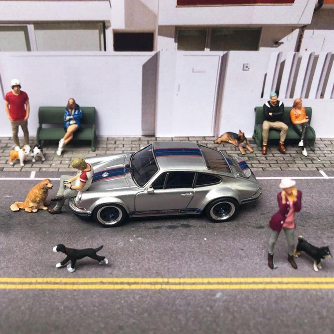 marque generique - Miniature 1:64 Diorama Figure Chien Route Scénario Décor À La Maison Accessoires Bulldog Blanc - Voitures