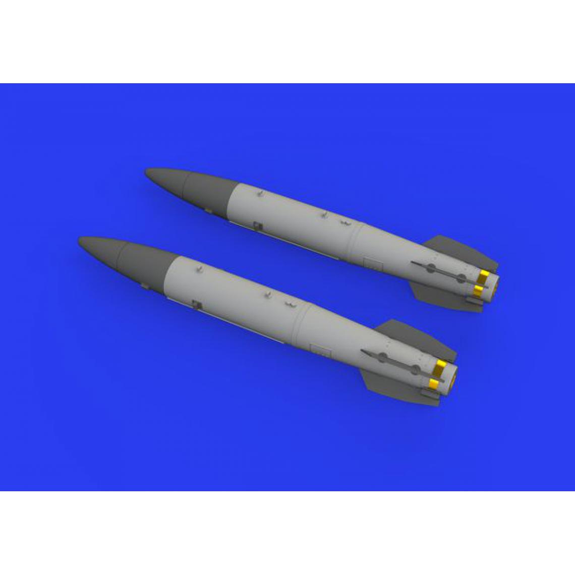 Eduard - B43-1 Nuclear Weapon w/SC43-3/-6 tail assembly- 1:48e - Eduard Accessories - Accessoires et pièces