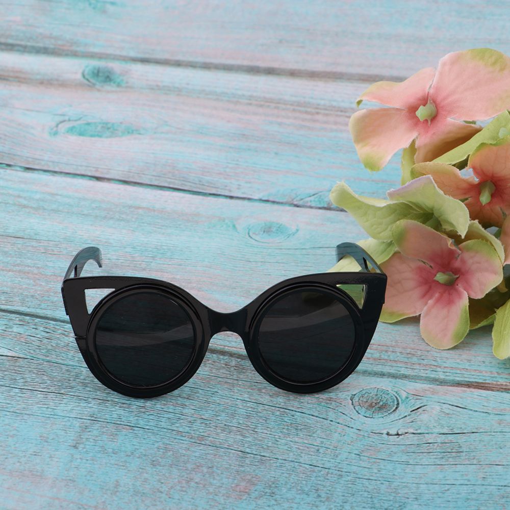 marque generique - Lunettes de soleil mignonnes avec monture de lunettes Lunettes de soleil pour 1/6 Blythe Dolls Wear Accs Black B - Poupons