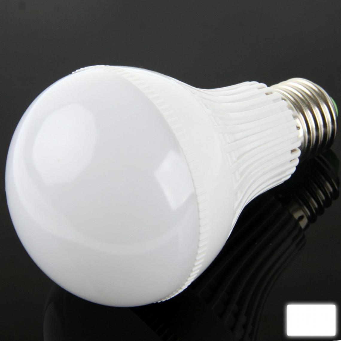 Wewoo - Ampoule E27 7W à forte intensité de boule25 LED SMD 2835lumière blancheAC 220V - Ampoules LED